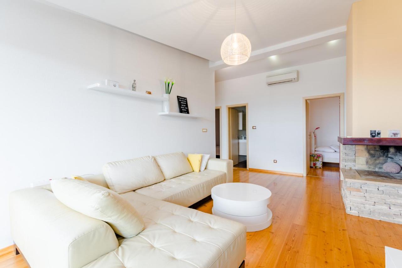 Apartments Flor De Lis Podstrana Ngoại thất bức ảnh